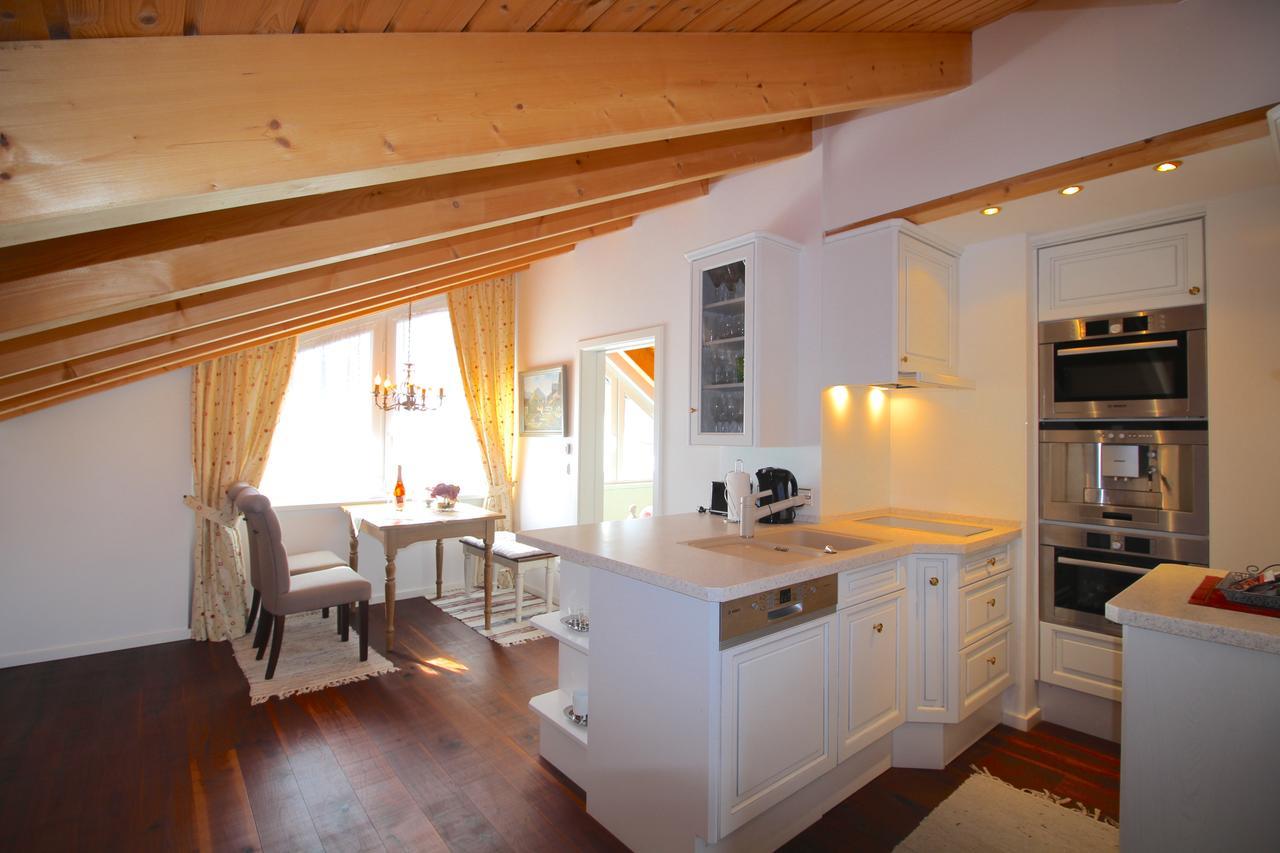 Himmelschloesschen & Chalet Rose Garmisch-Partenkirchen Exteriör bild